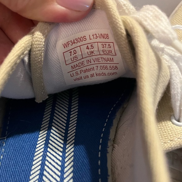 EUC Keds in Tan - Picture 6 of 8